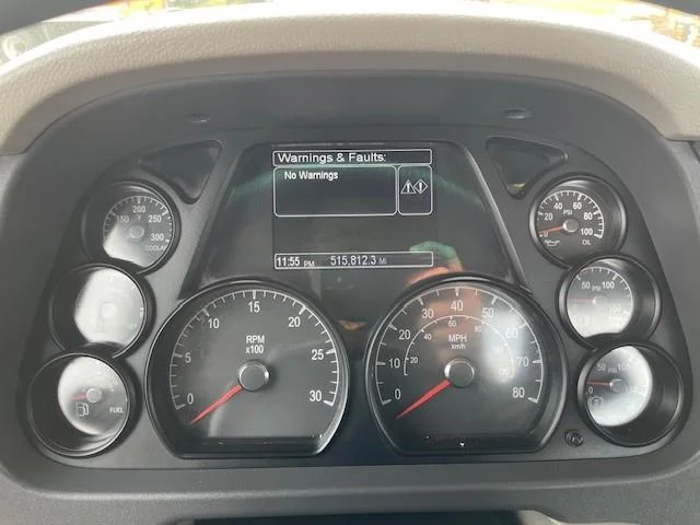 2021 Peterbilt 579 - image 15