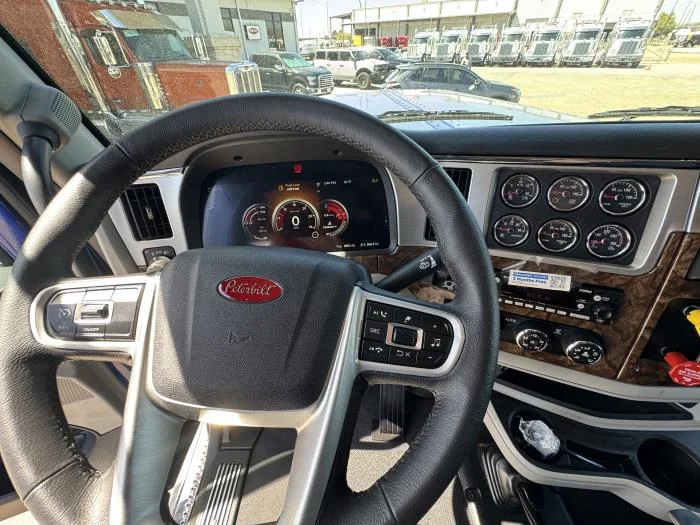 2027 Peterbilt 589 - image 18