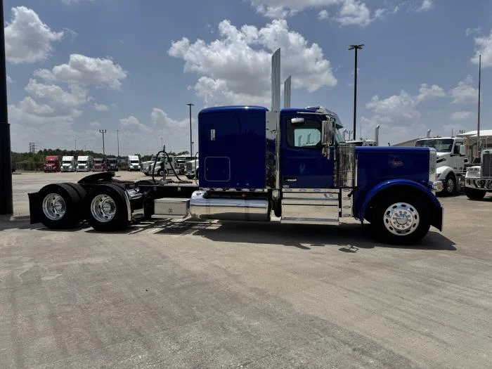 2027 Peterbilt 589 in Houston, TX — photo 14