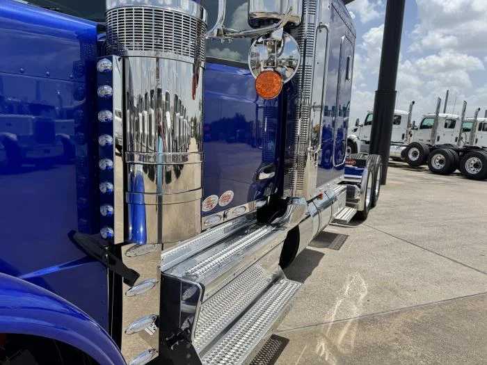2027 Peterbilt 589 in Houston, TX — photo 11