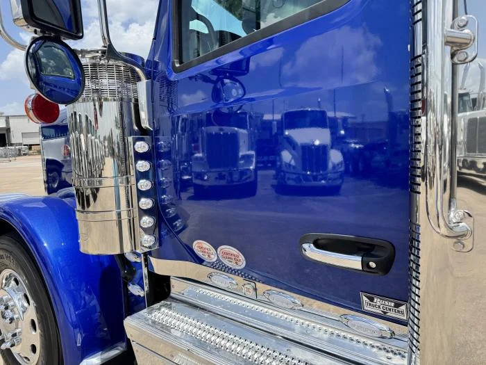 2027 Peterbilt 589 in Houston, TX — photo 10