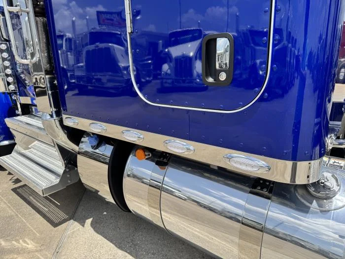 2027 Peterbilt 589 in Houston, TX — photo 9