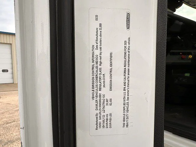 2021 Freightliner Cascadia in London, OH — photo 11