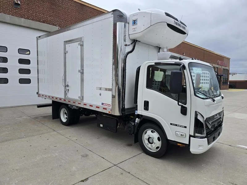 2025 Isuzu NRR