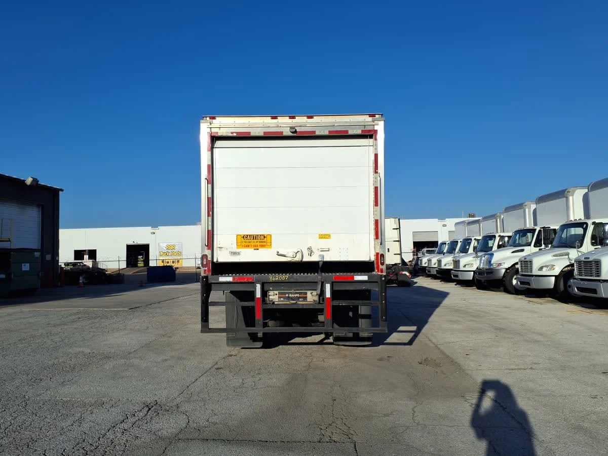 2019 International 4300 in Fort Worth, TX — photo 5