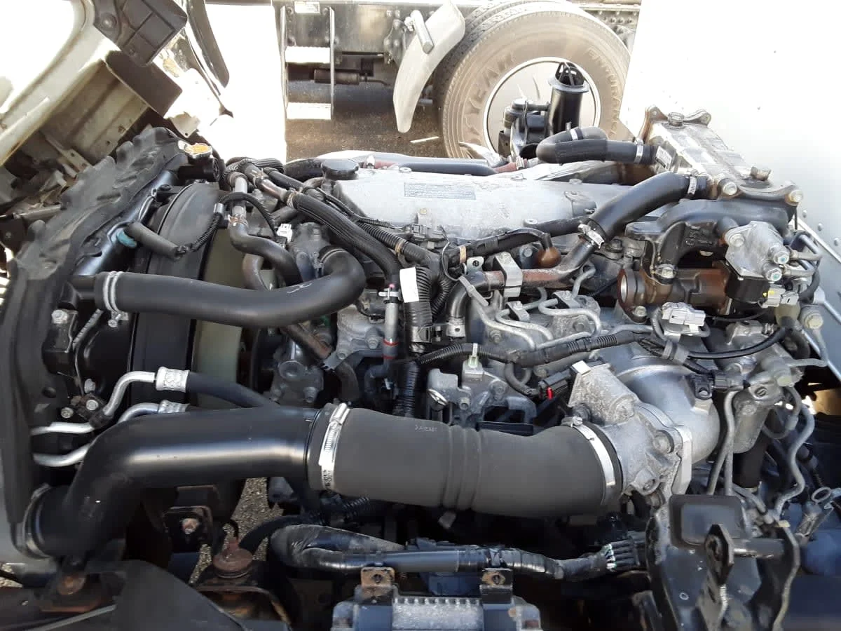 2019 Isuzu NPR - image 9