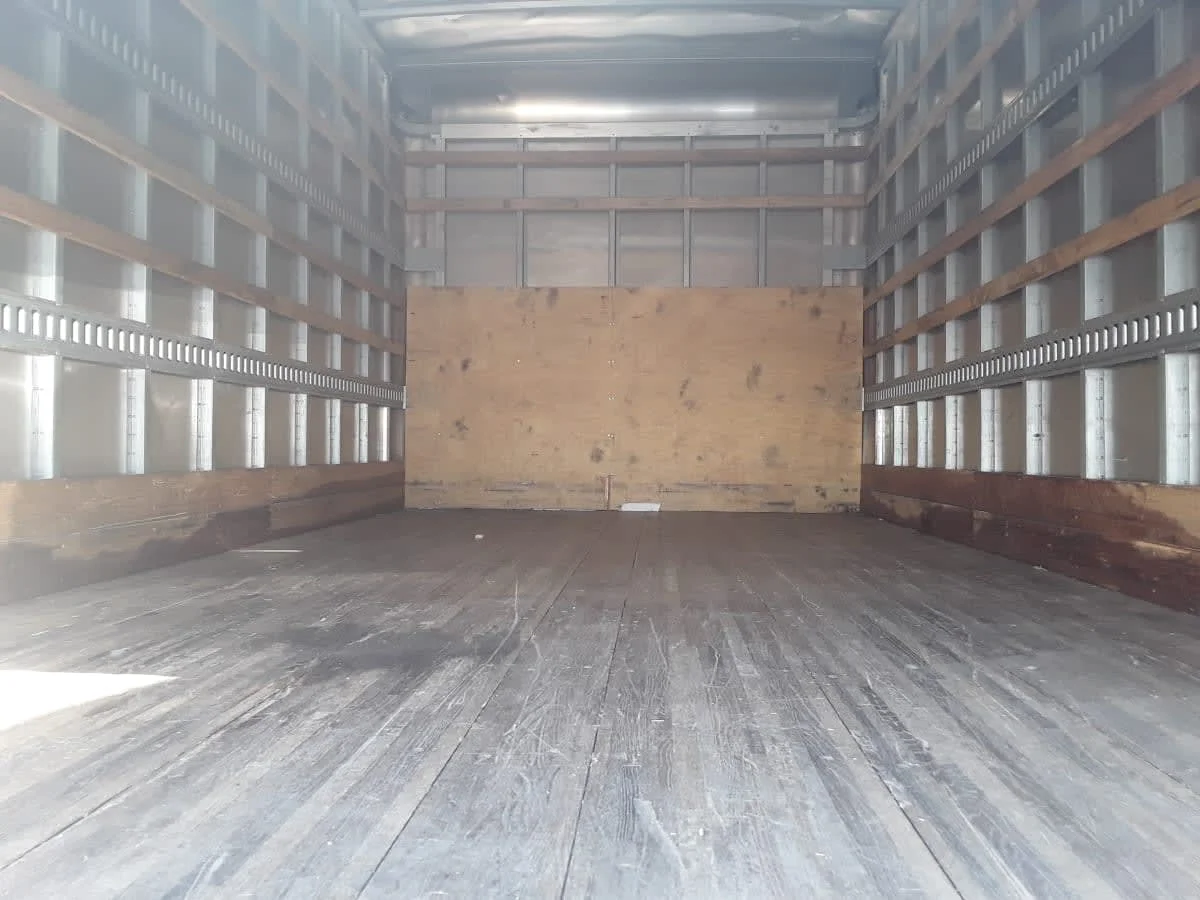 2019 Isuzu NPR - image 8