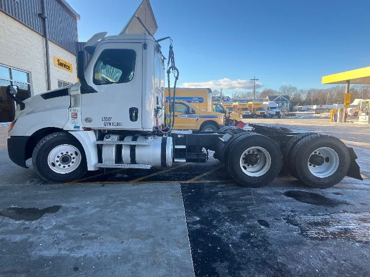 2019 Freightliner Cascadia in Cranbury, NJ — photo 4