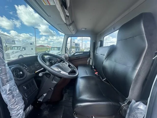 2025 Hino L6 - image 11