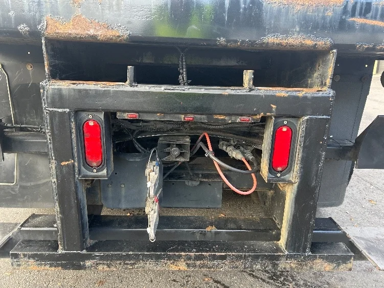 2019 Freightliner 114SD - image 9