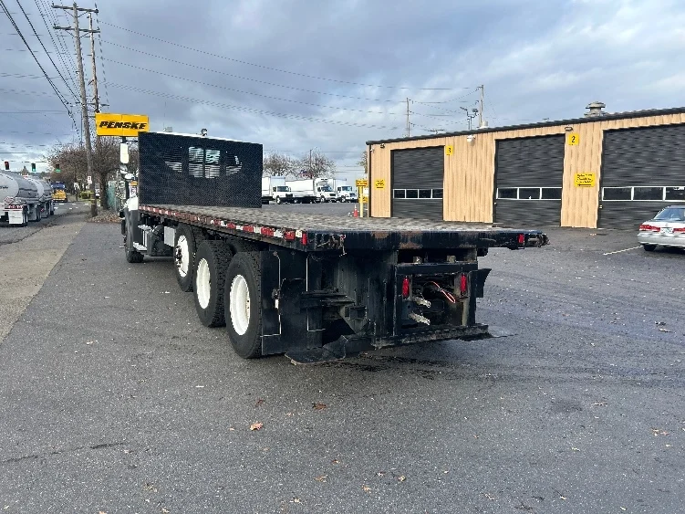 2019 Freightliner 114SD - image 6