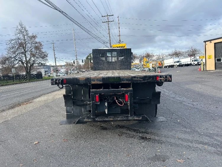 2019 Freightliner 114SD - image 7