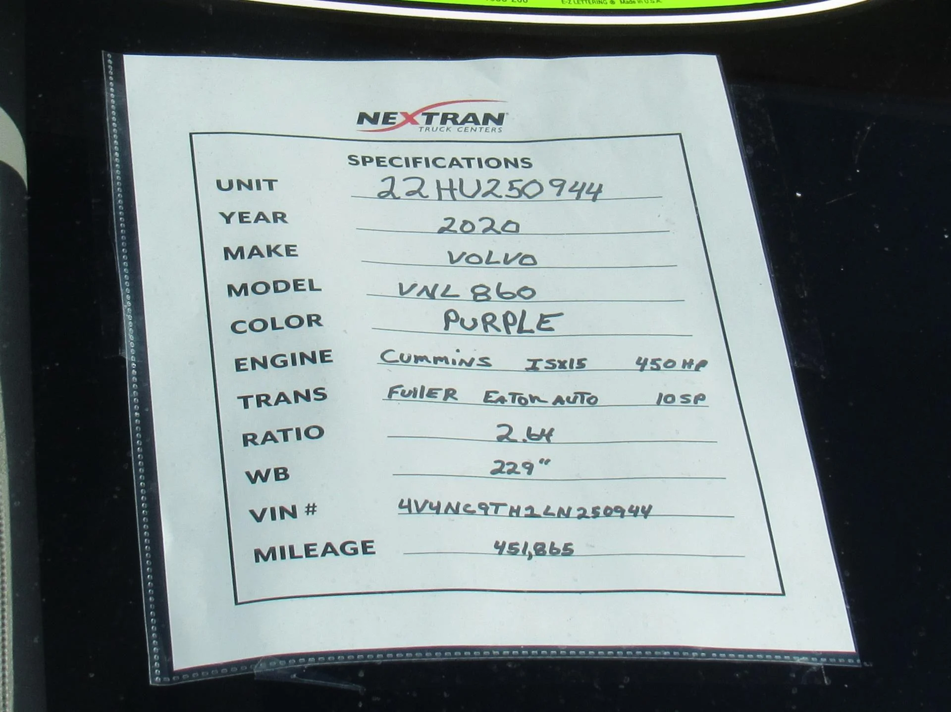 2020 Volvo VNL 860 - image 9