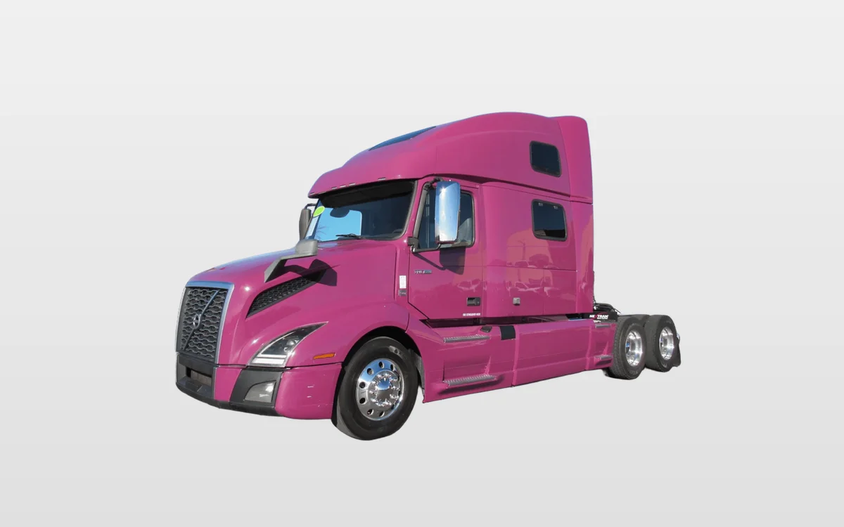 2020 Volvo - image 1