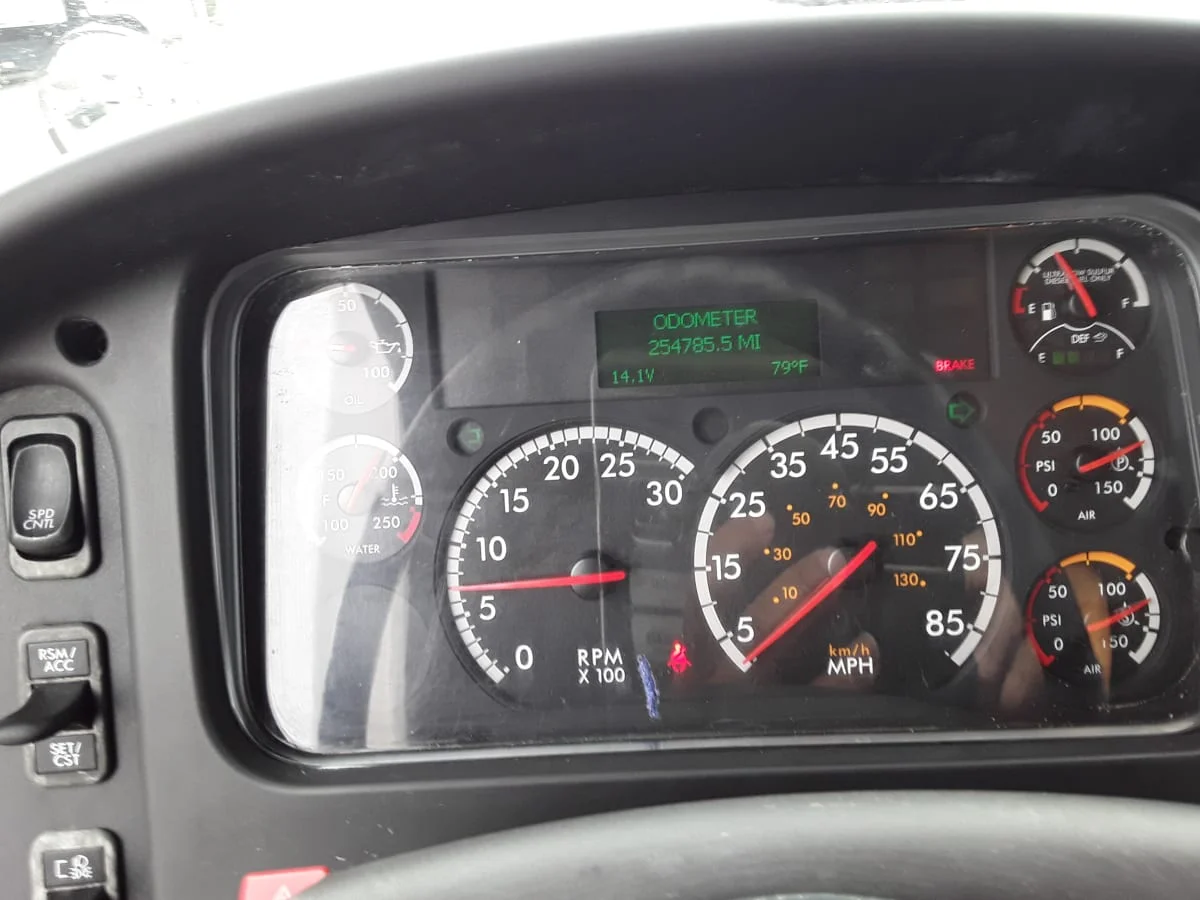 2018 Freightliner M2 106 - image 10