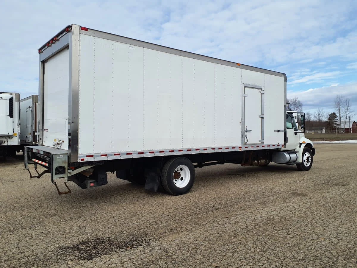 2019 International 4300 in Wayland, MI — photo 4