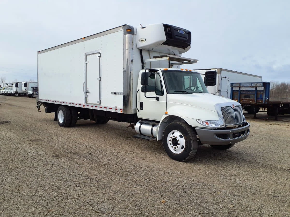 2019 International 4300 in Wayland, MI — photo 3