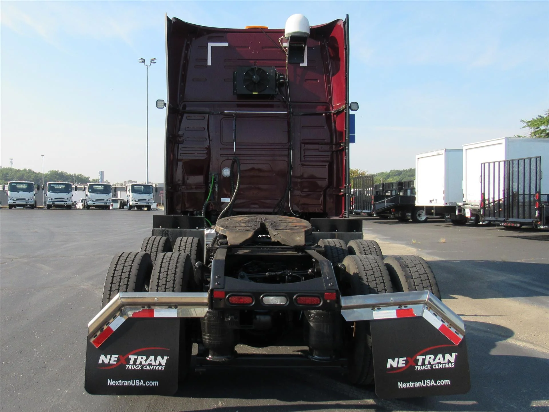 2022 Volvo VNL 860 in Kansas City, MO — photo 5