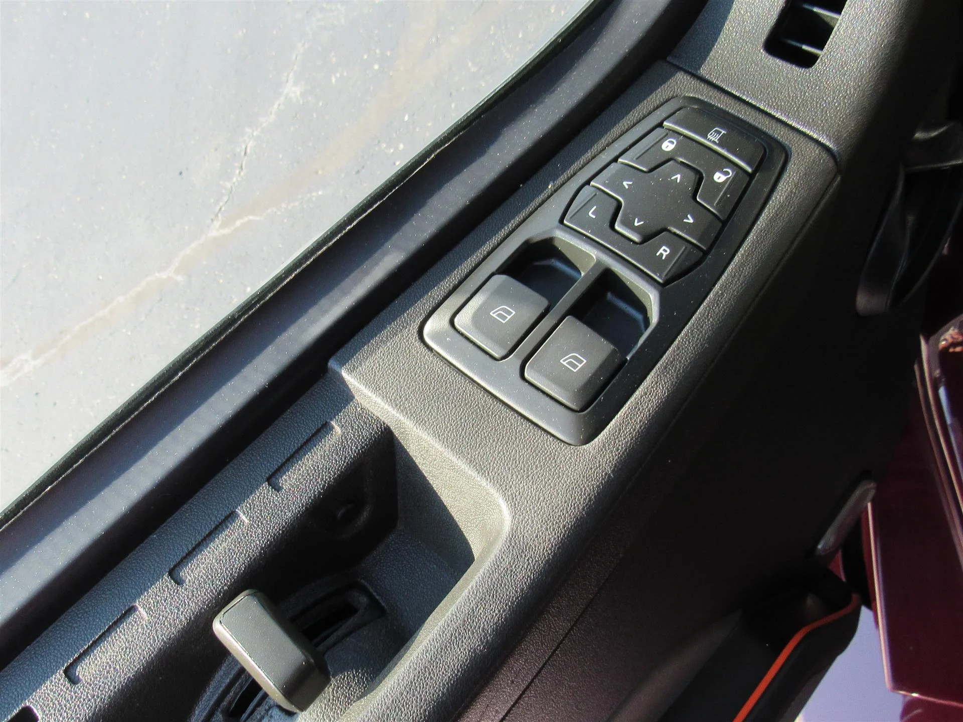 2022 Volvo VNL 860 in Kansas City, MO — photo 10