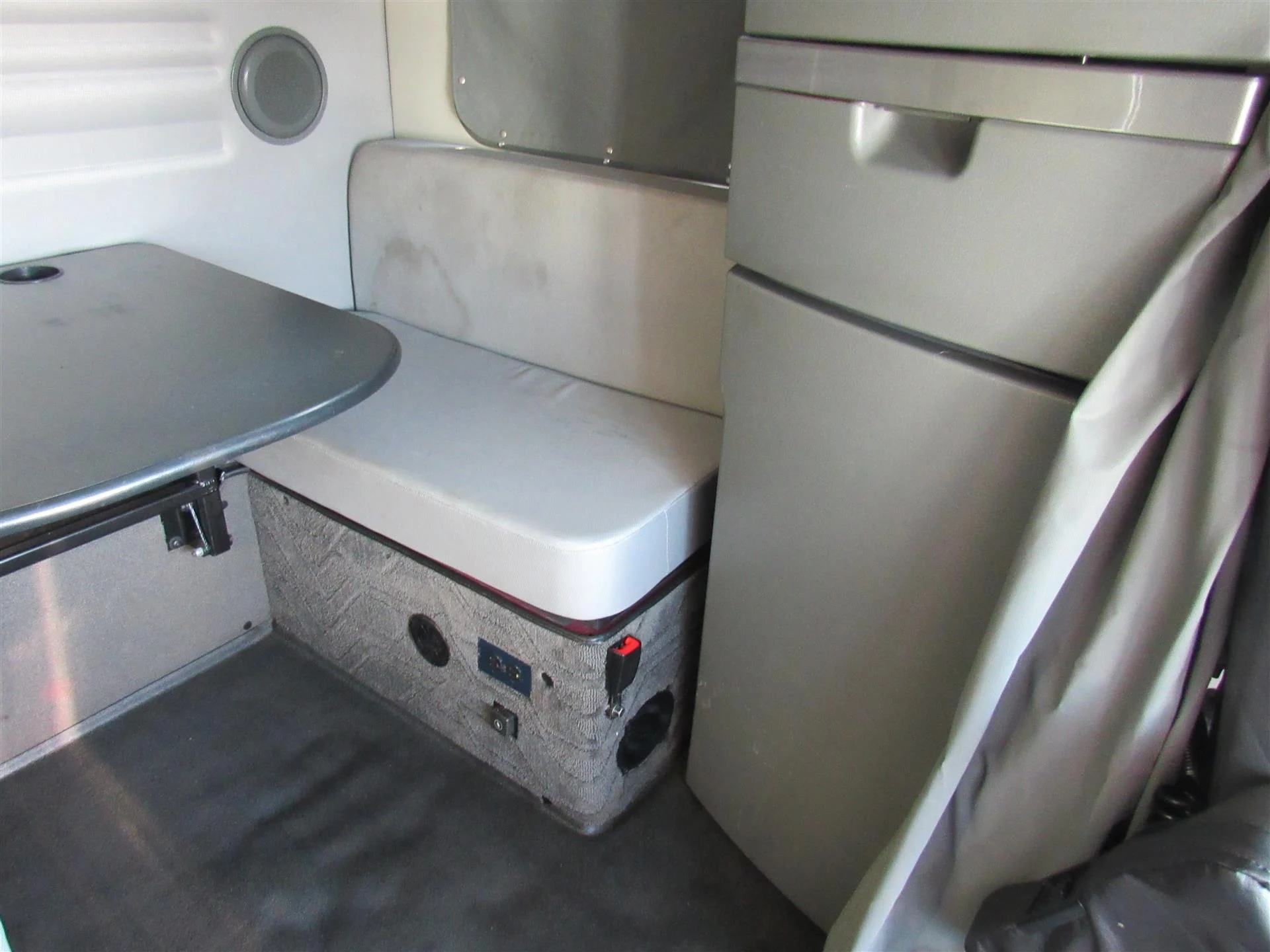 2022 Volvo VNL 860 in Kansas City, MO — photo 25