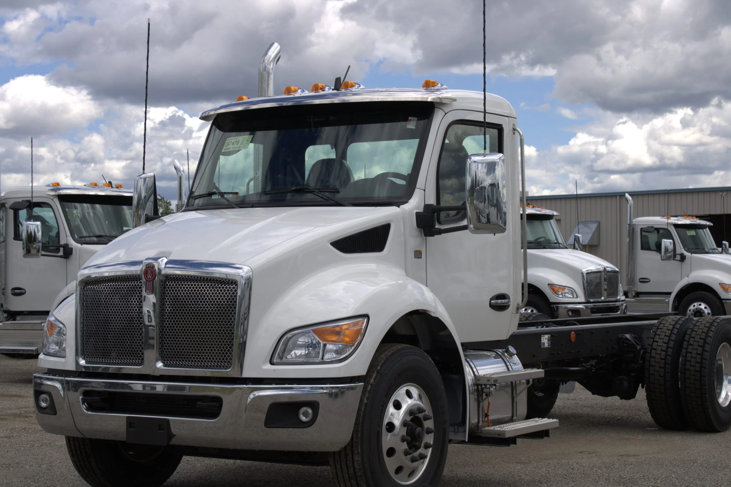 2027 Kenworth T280