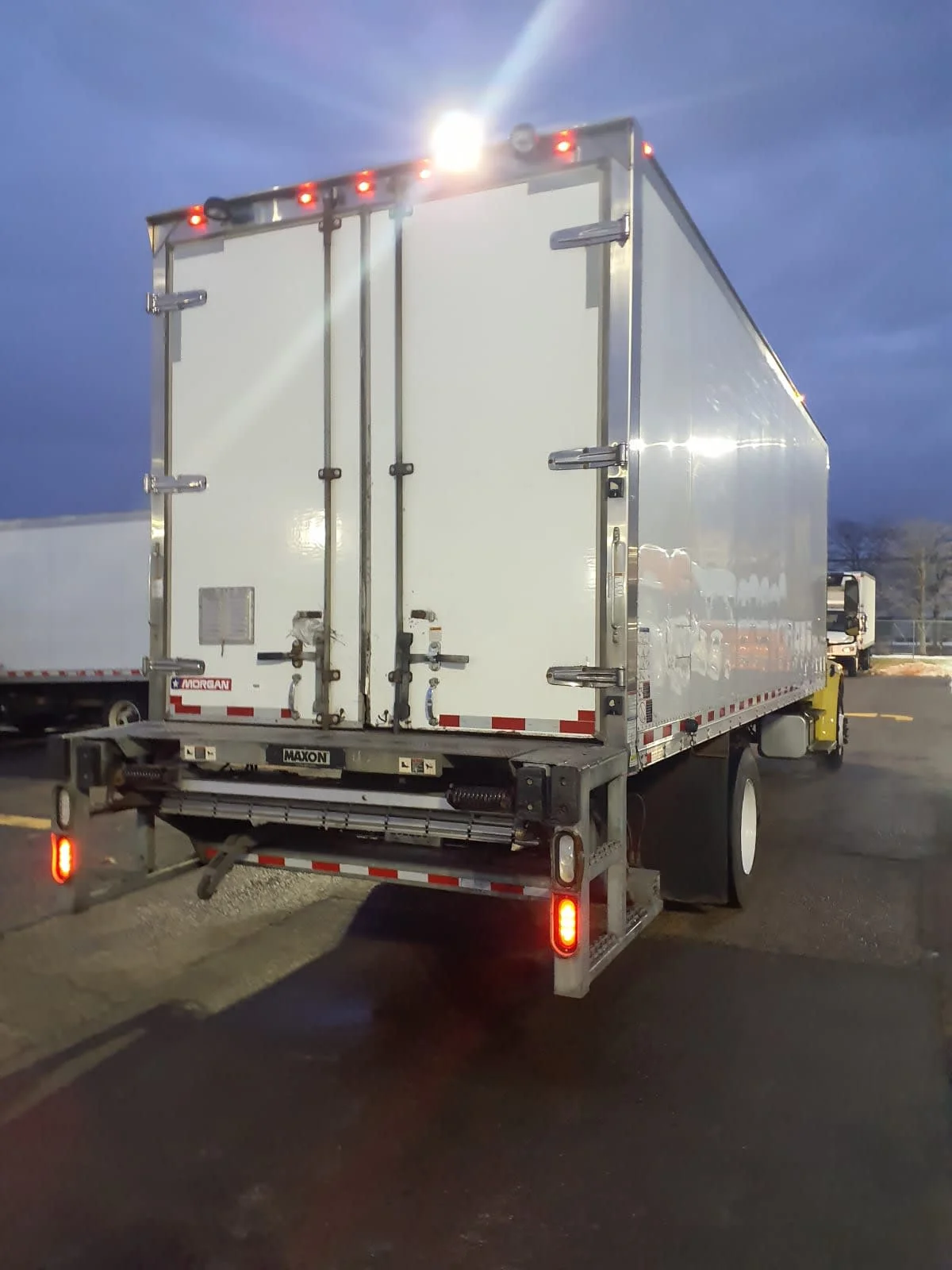 2016 Freightliner M2 106 in Bolingbrook, IL — photo 4