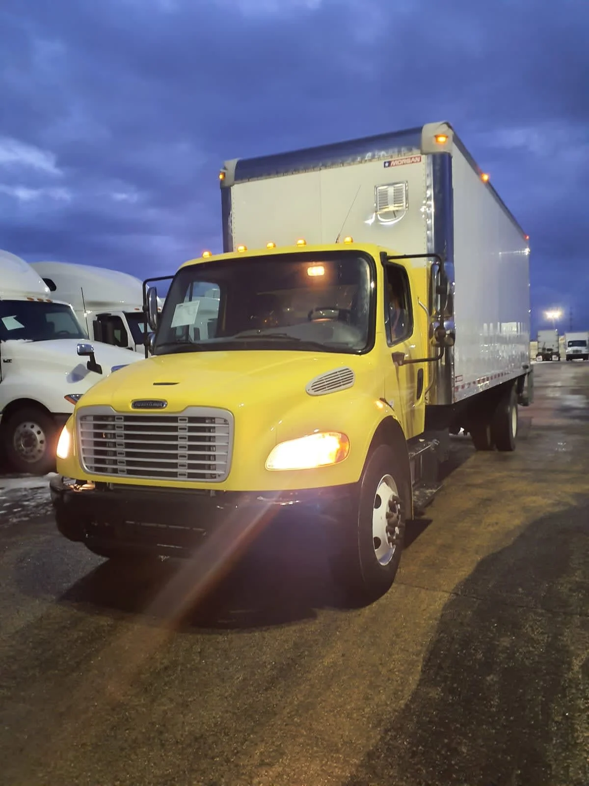 2016 Freightliner M2 106 in Bolingbrook, IL