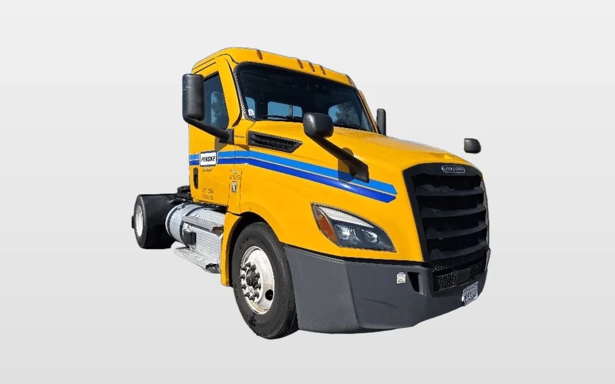 2022 Freightliner Cascadia - image 1
