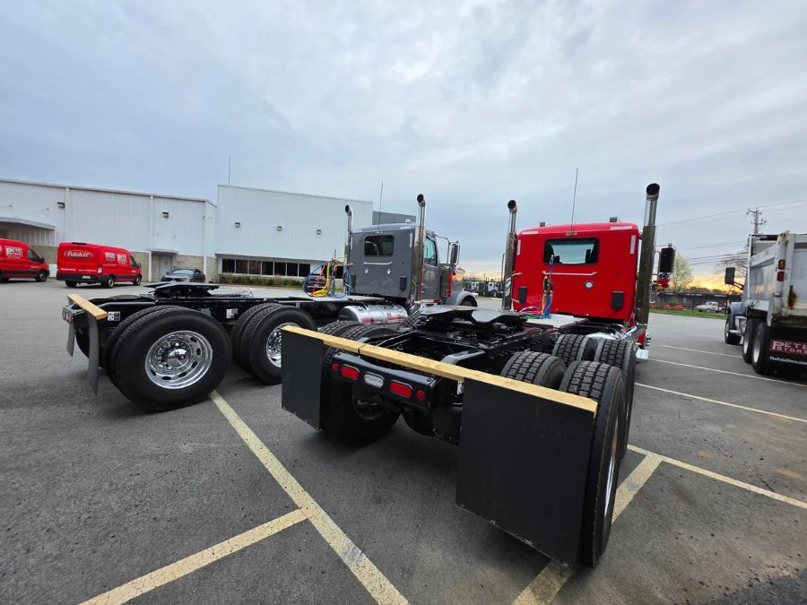 2027 Peterbilt 589 in Johnston, RI — photo 11