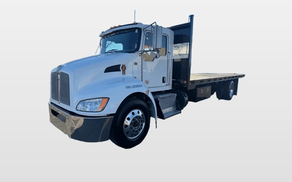 2020 Kenworth T370 - image 1