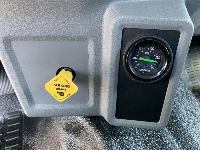 2027 Ford F-650 — photo 25