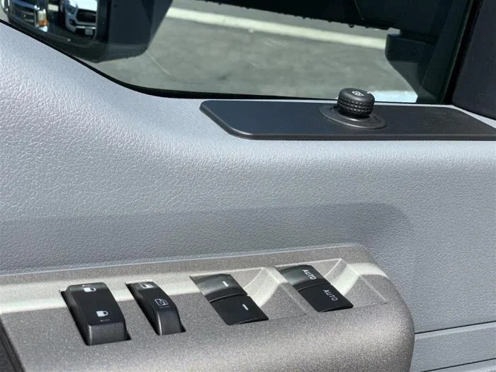 2027 Ford F-650 — photo 16