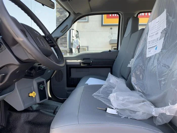 2027 Ford F-650 — photo 18