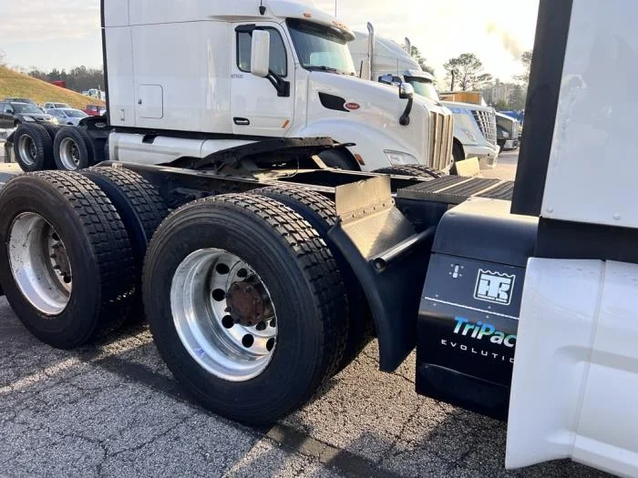 2022 Peterbilt 579 - image 6