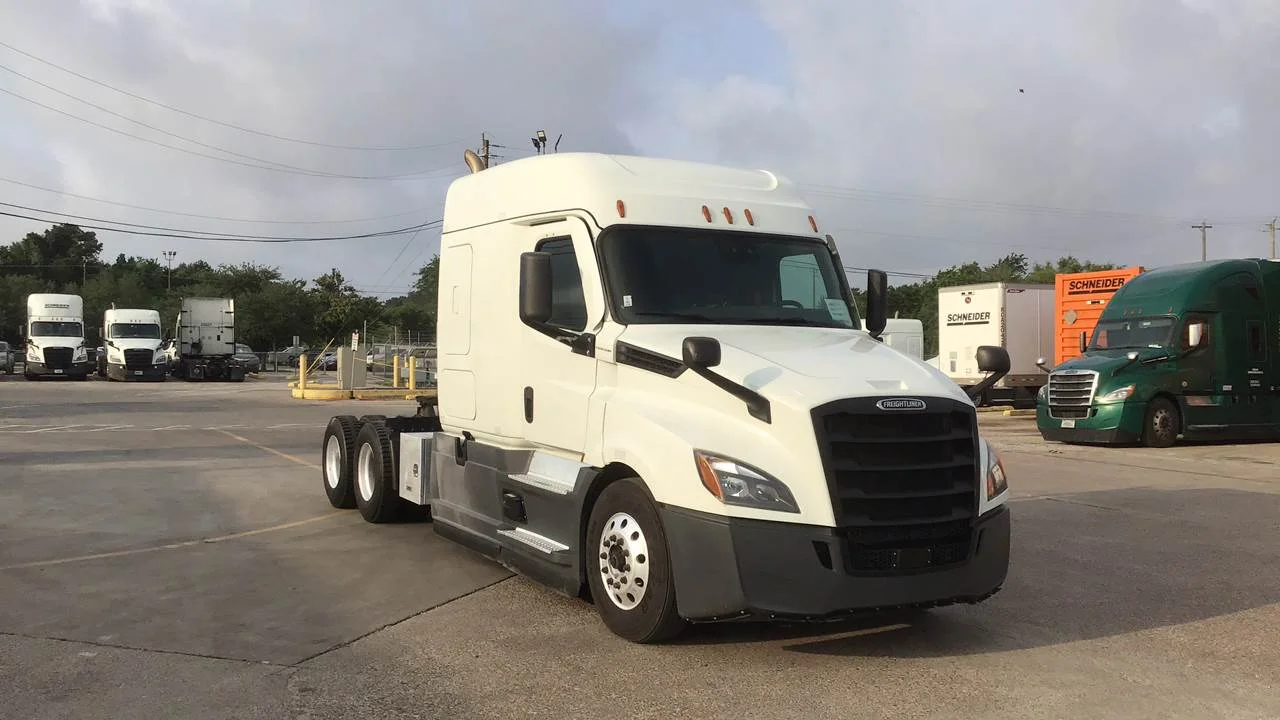 2021 Freightliner Cascadia in Houston, TX