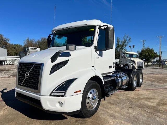 2018 Volvo VNR 640