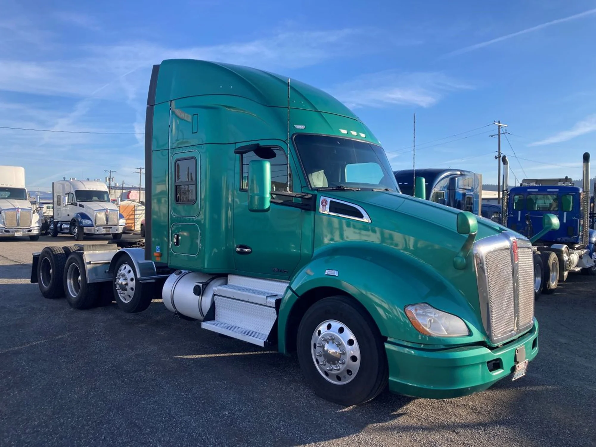 2020 Kenworth T680 - image 2