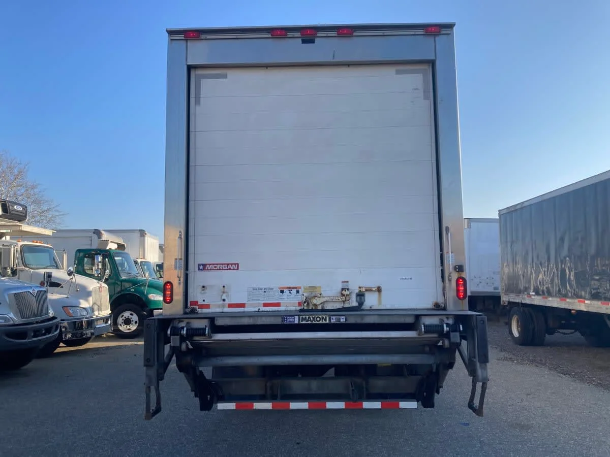 2020 International MV - image 5