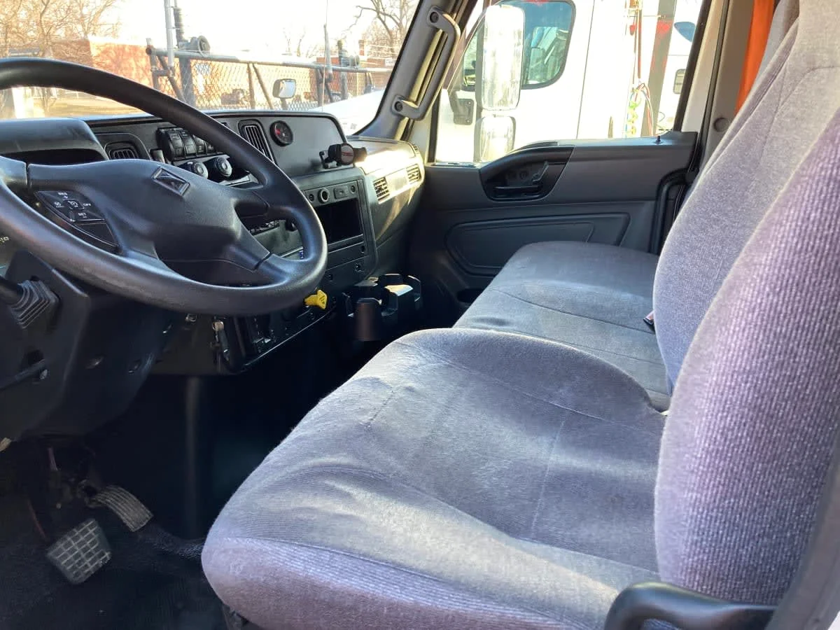 2020 International MV - image 14