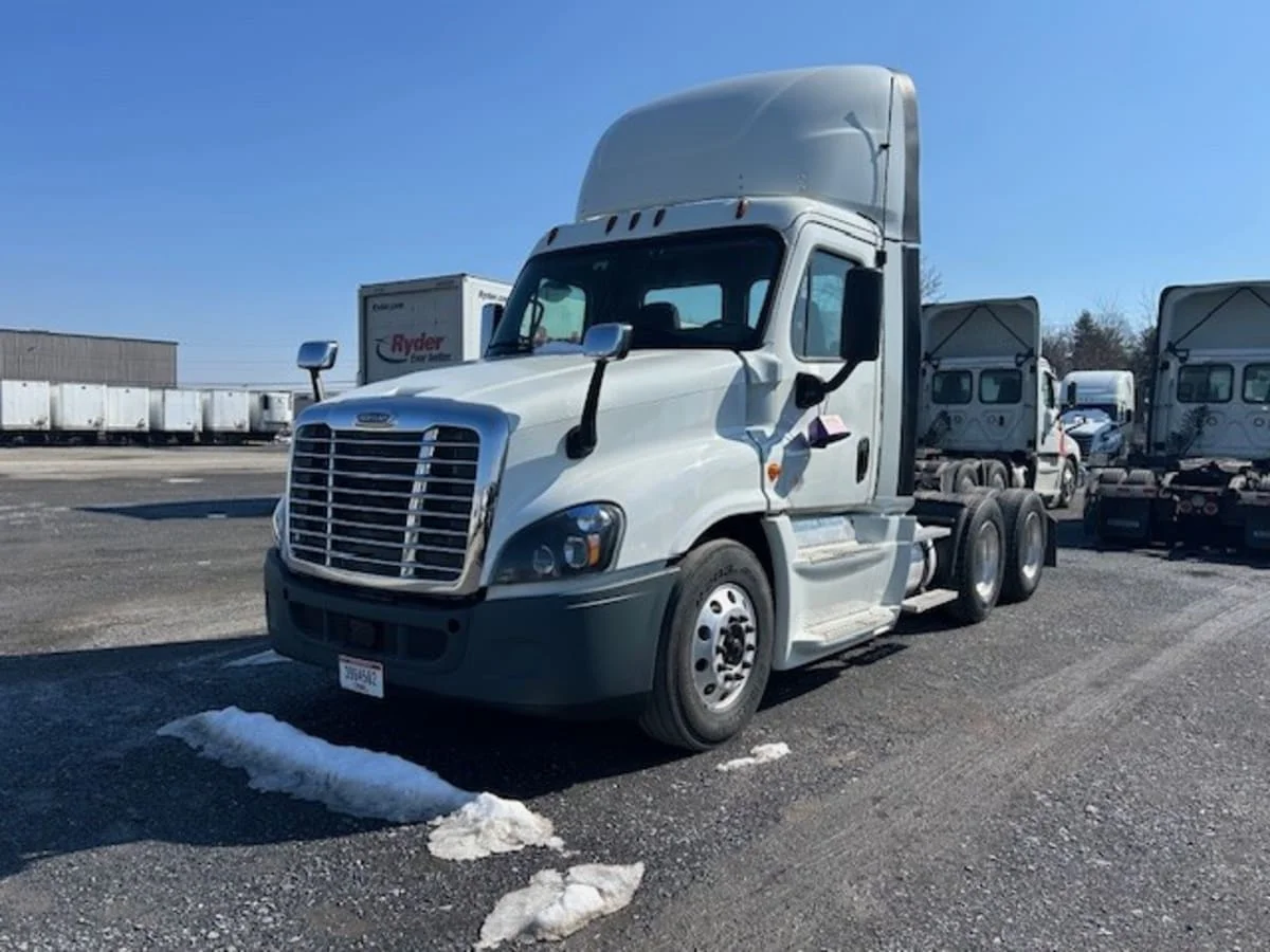2018 Freightliner Cascadia in Allentown, PA
