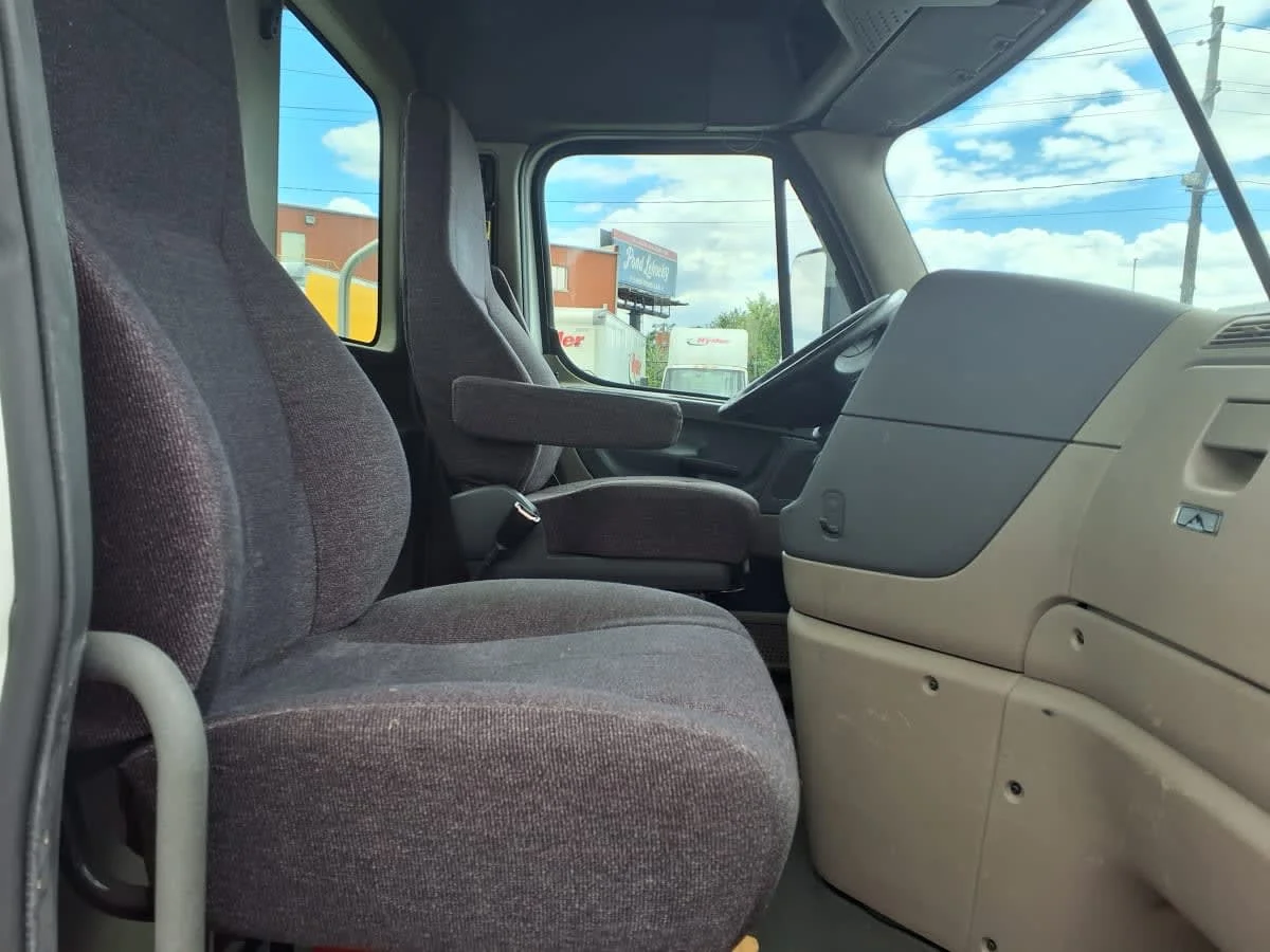 2018 Freightliner Cascadia in Newark, NJ — photo 11