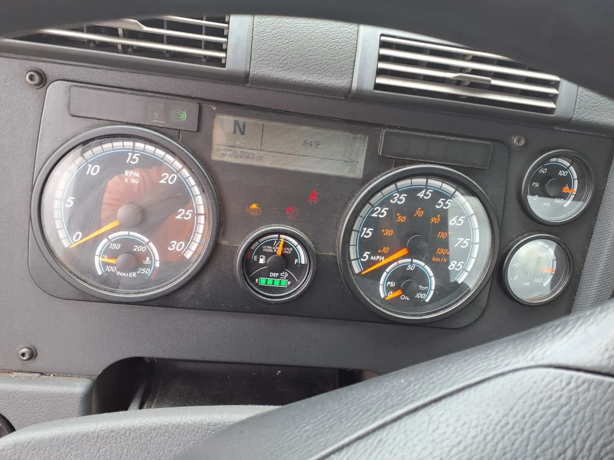 2018 Freightliner Cascadia in Newark, NJ — photo 12