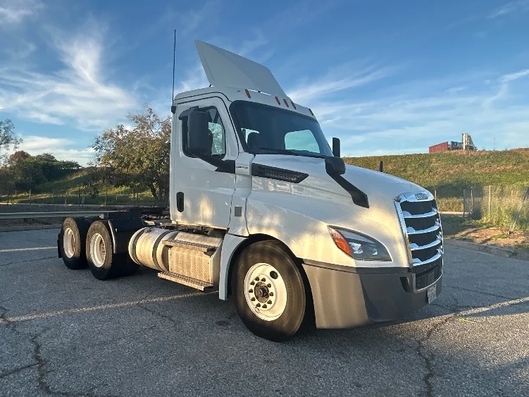 2020 Freightliner Cascadia in Torrance, CA