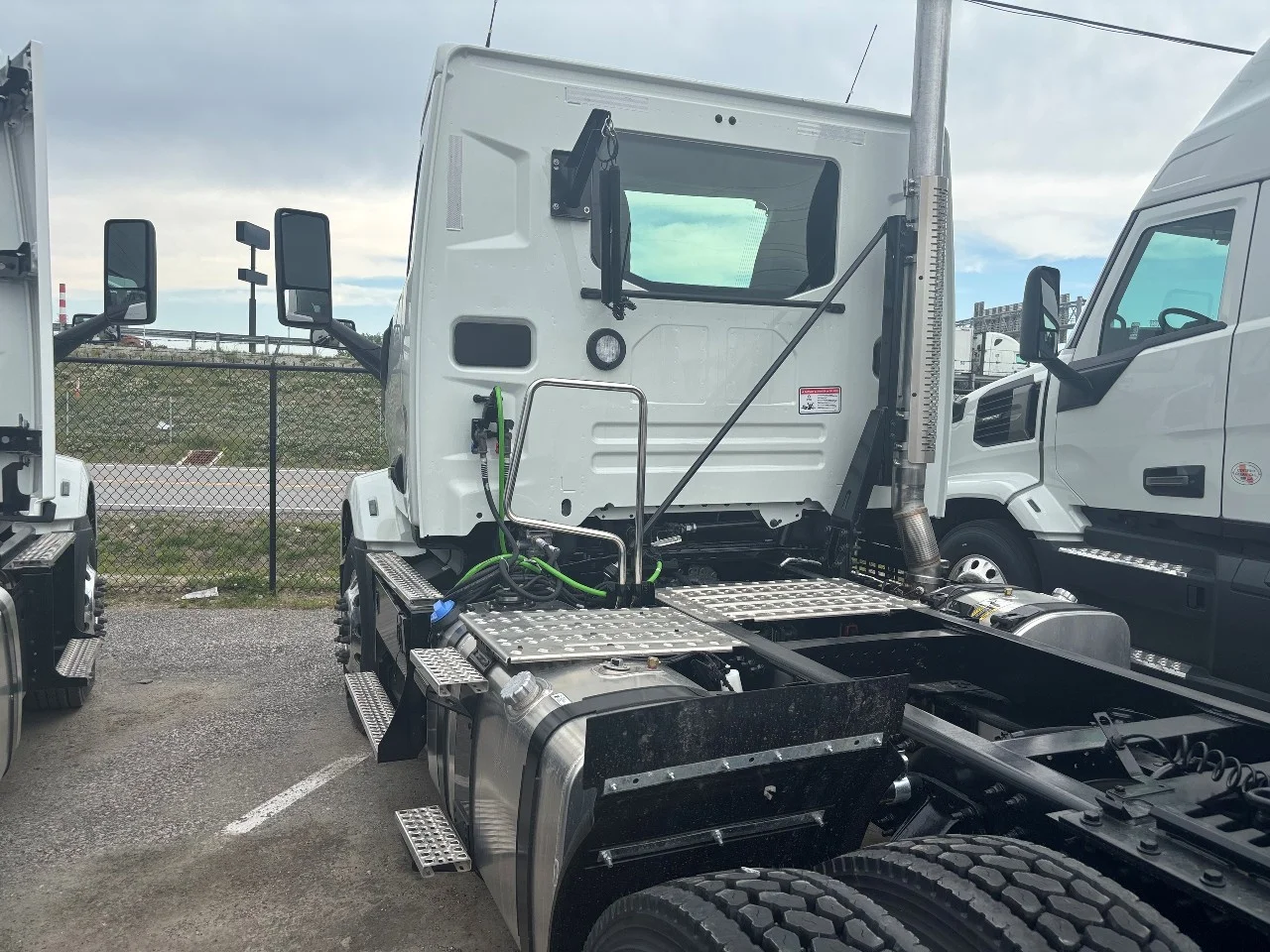 2027 Mack Anthem in Indianapolis, IN — photo 8