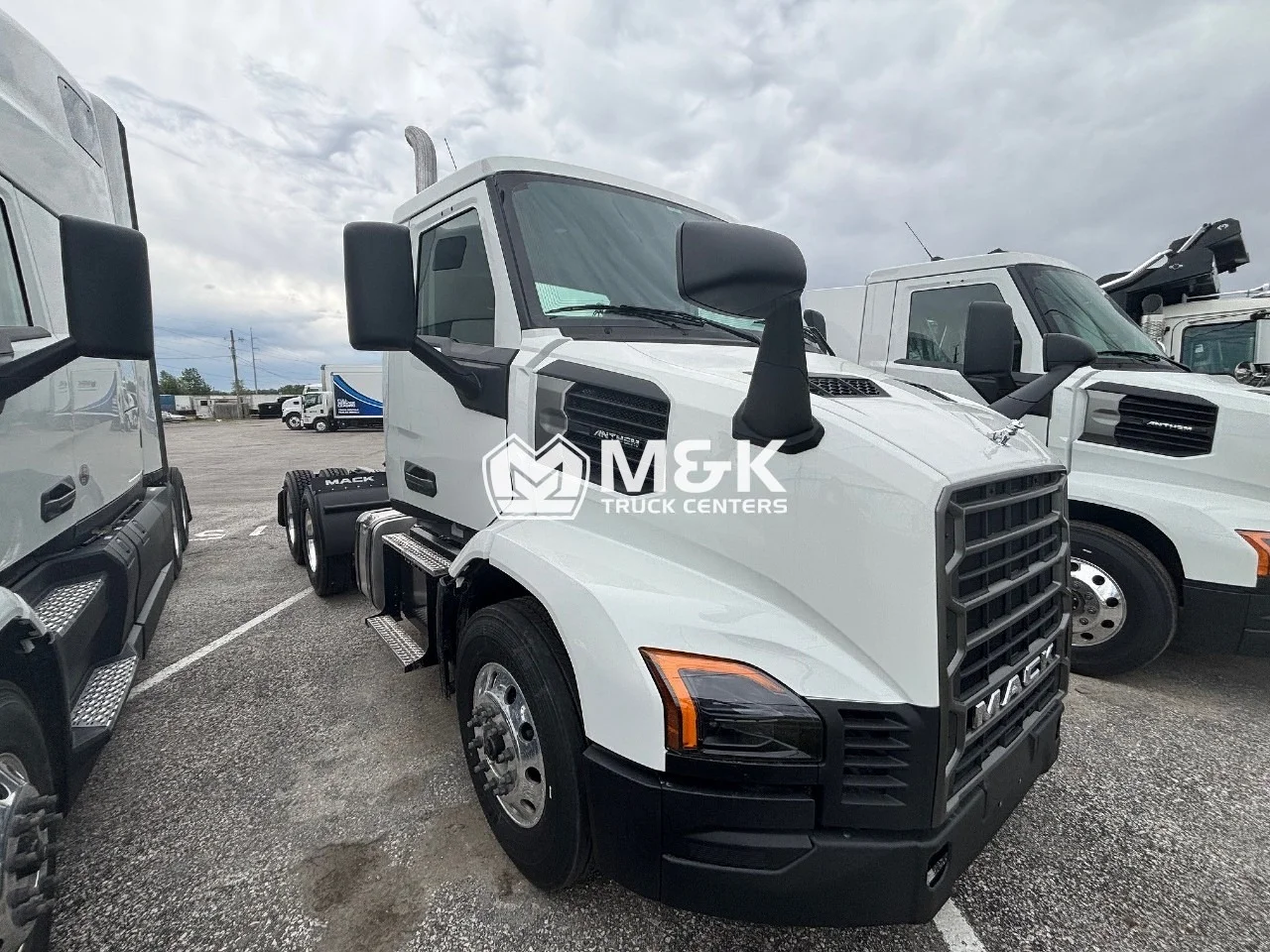 2027 Mack Anthem in Indianapolis, IN — photo 2