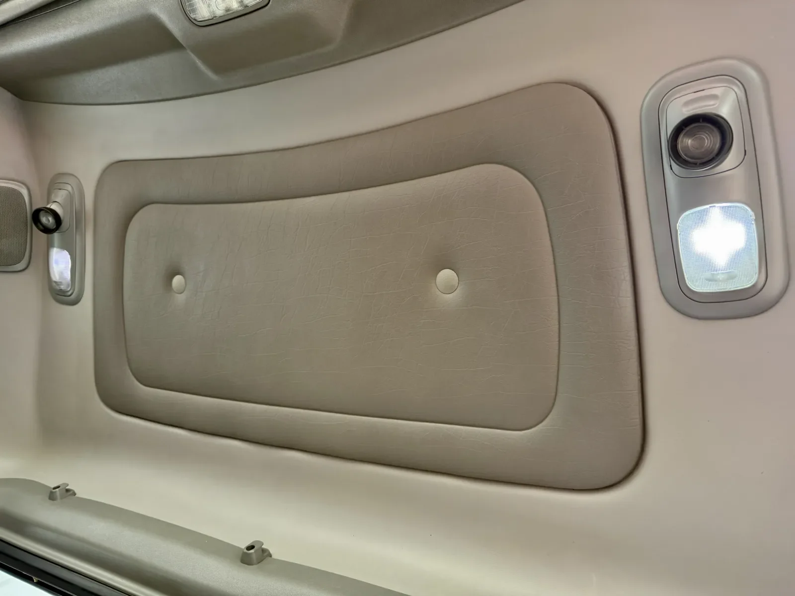 2017 Peterbilt 389 - image 21