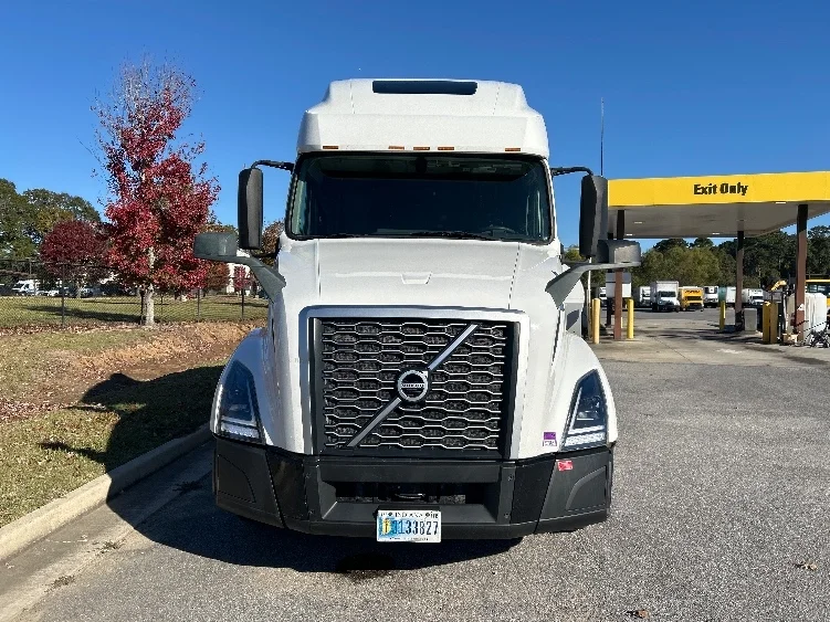 2022 Volvo VNL 760 in Lafayette, LA — photo 2