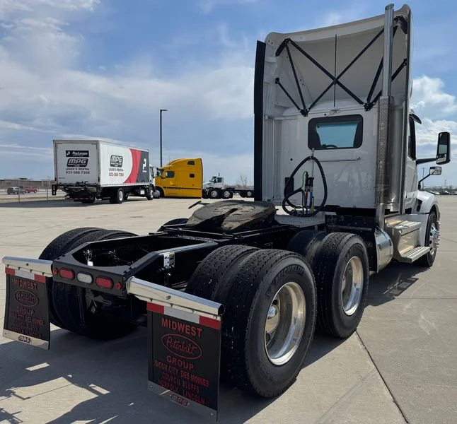 2025 Peterbilt 579 in Gretna, NE — photo 5