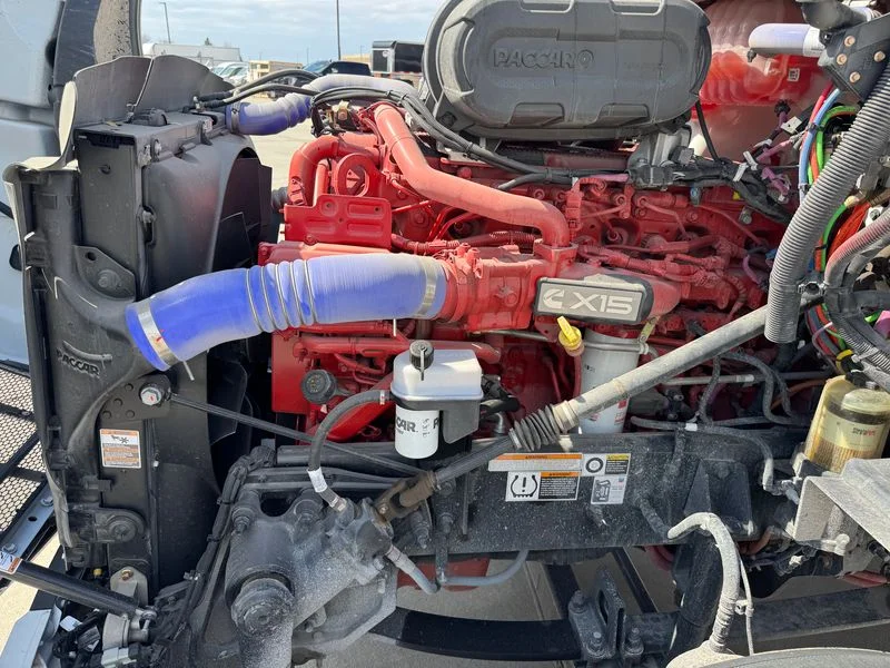 2025 Peterbilt 579 - image 9