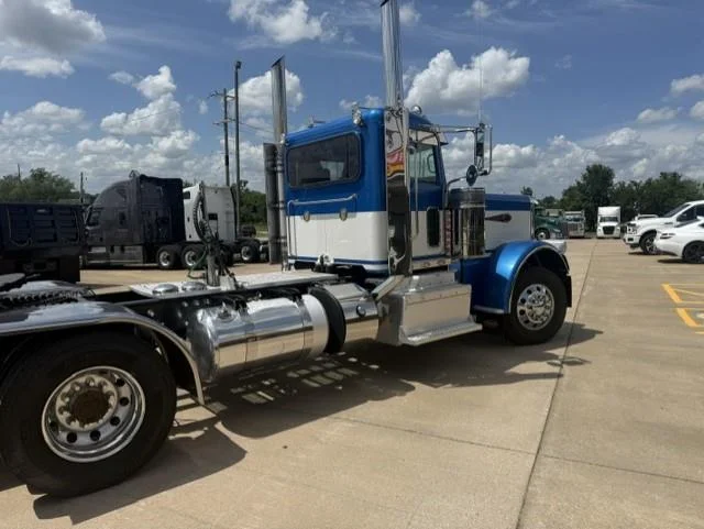 2015 Peterbilt 389 — photo 7